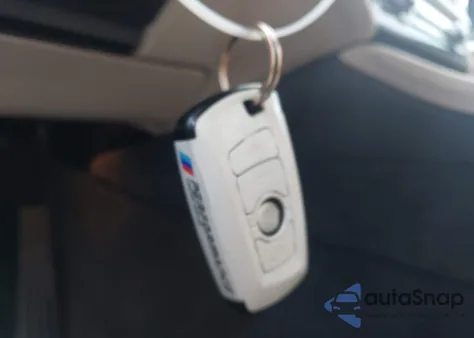 2013 BMW 528I z USA, uszkodzony, nr VIN WBAXG5C54DDY33648